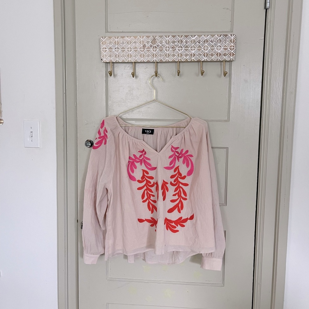 Vici Collection Size Medium Summer Top - image 1